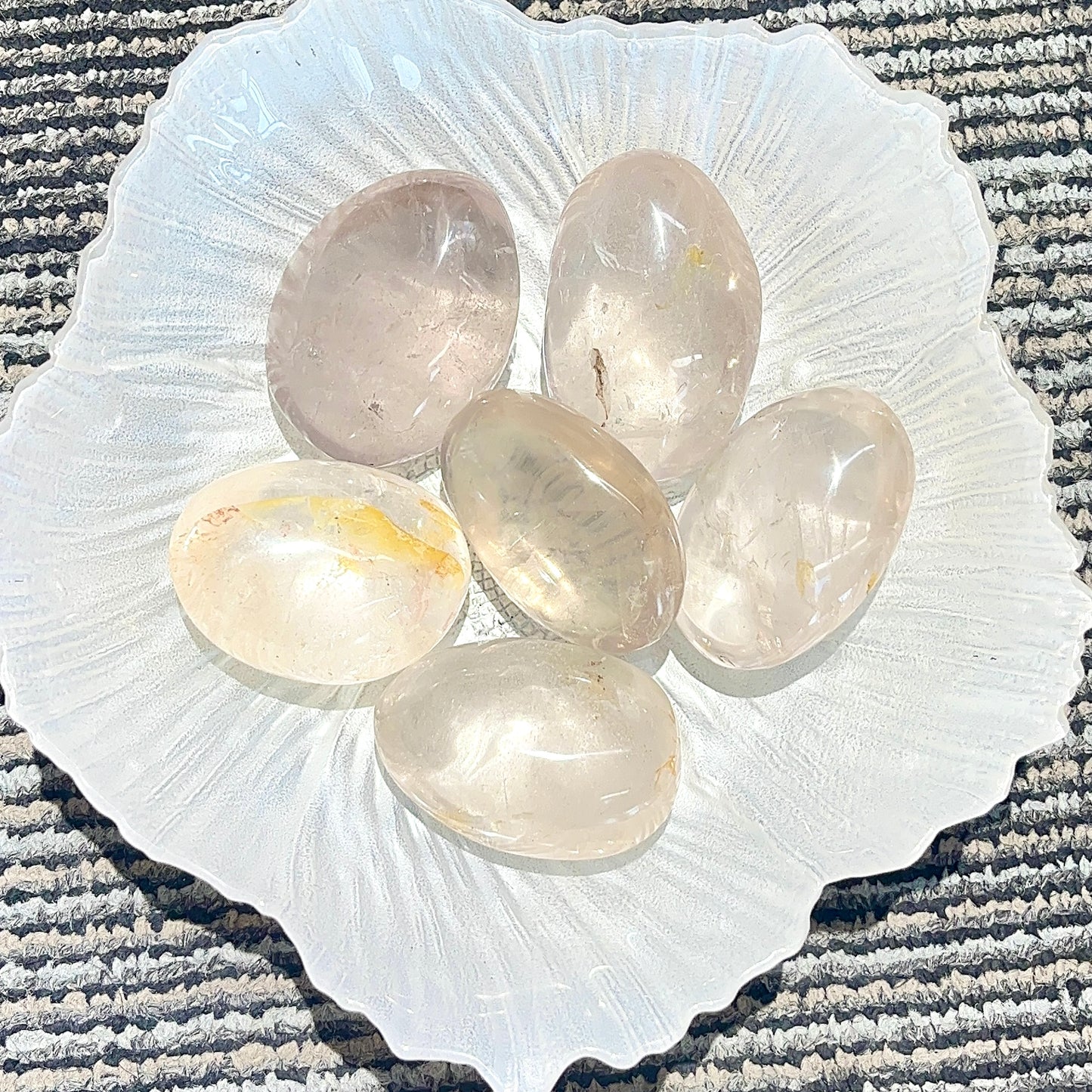 Natural crystal Palm stone/Pocket stone/Tumble